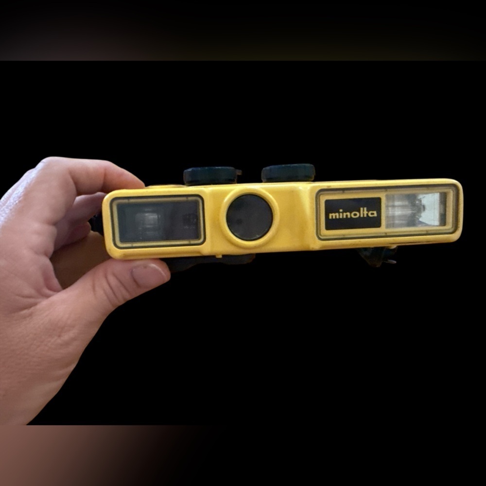 Vintage Minolta Weathermatic-A 35mm Waterproof Film Camera Yellow – Tested Works